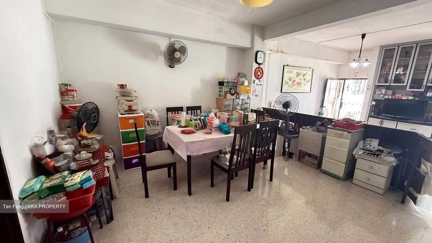 Onan Road (D15), Terrace #634939351